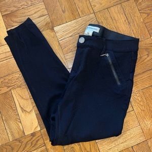 Black leggings with zipper pockets